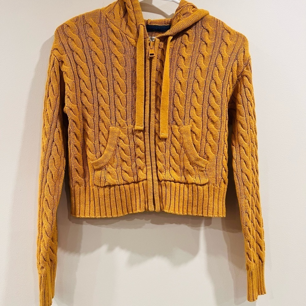 🔥American Eagle Knit Mustard Sweater🔥